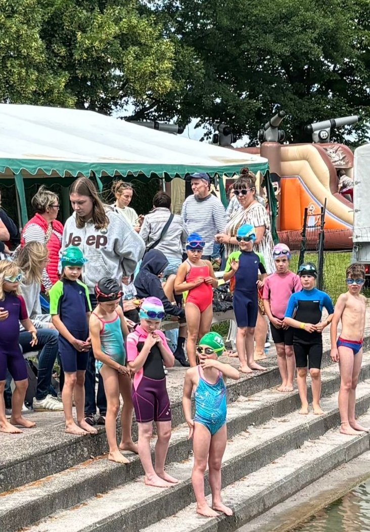 Nachwuchsschwimmer begeistern beim Wettkampf zum Festwochenende „100 Jahre WSV“